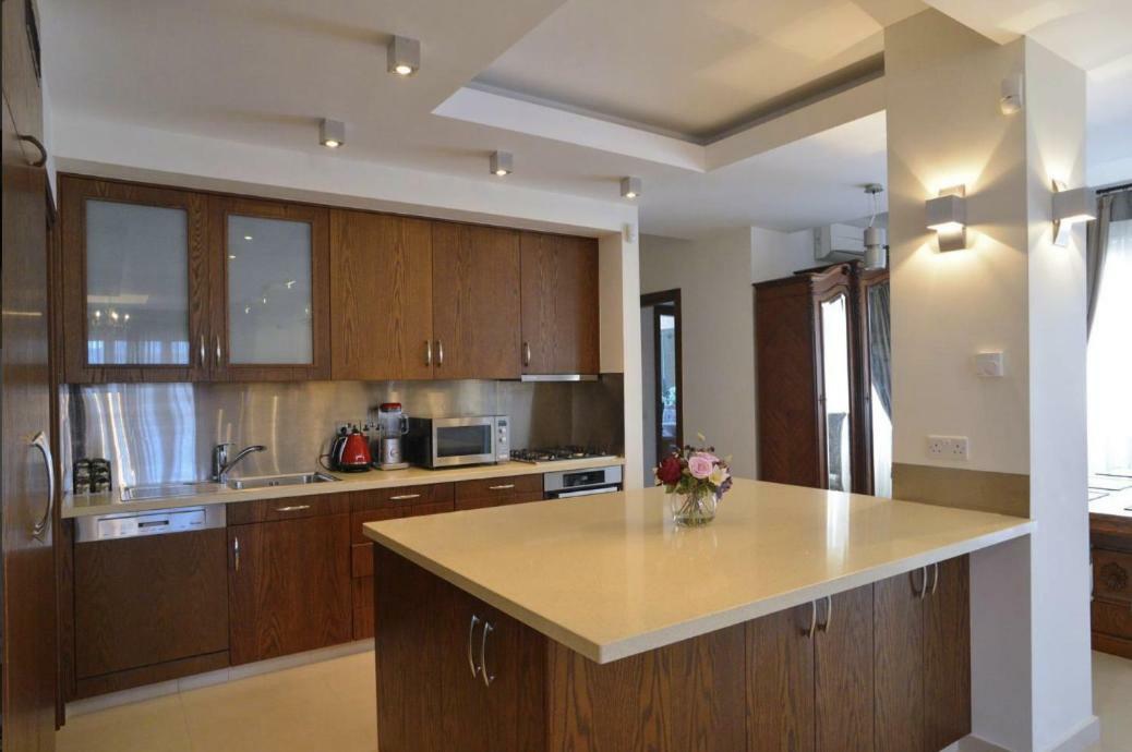 Huge Penthouse With Private Pool Apartamento Pafos Exterior foto